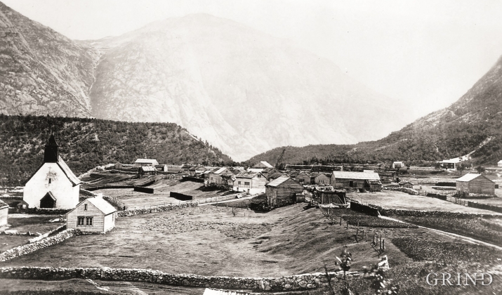Eidfjordterrassen sedd frå Lægreid, truleg tidleg på 1900-talet.
