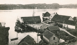 Glesvær at the turn of the century. 