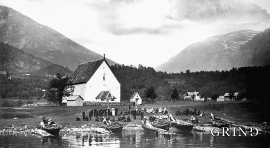 A wedding at Kinsarvik church early in the 1900s.