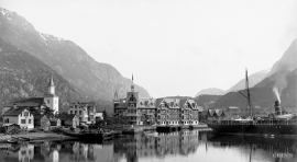 Odda around the turn of the former century, with the new Hotel Hardanger