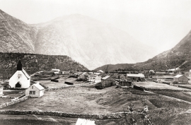 The Eidfjord terrace as seen from Lægreid, presumably in the early 1900s.