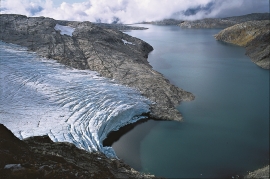 The icefall from Folgefonna calves out in Lake Juklavatnet. 