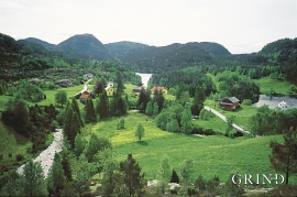 Portion of the Frøysetelva River, by Sleire.